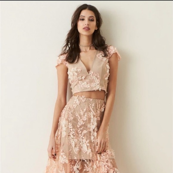 Dress The Population Juliana‎ 3D Floral Lace Crop Top & Midi Skirt Set XL